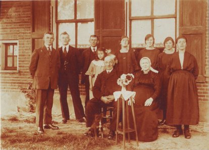 Gezin van Klaas van den Berg en Jantje de Jonge, in Glanerbrug